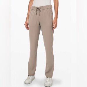 Lululemon On the Fly Pant Full Length *Woven - Carbon Dust - sz 10